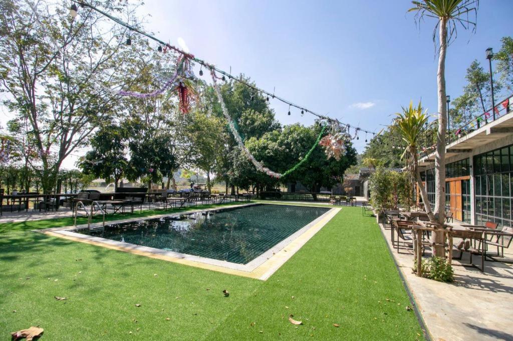 Hotel Oyo 75374 Baan Rak Mai Kanchanaburi Exterior foto