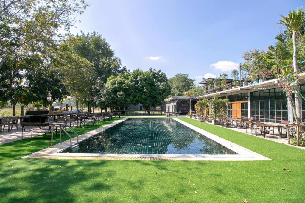 Hotel Oyo 75374 Baan Rak Mai Kanchanaburi Exterior foto
